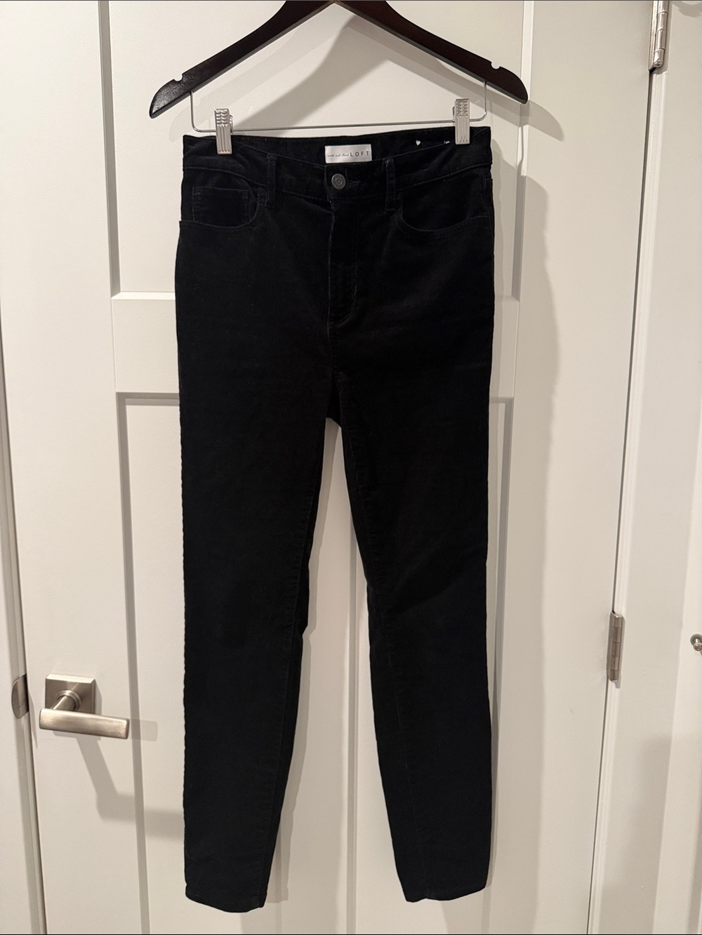 LOFT Black Skinny Textured Pants — Sleek High-Rise Cut